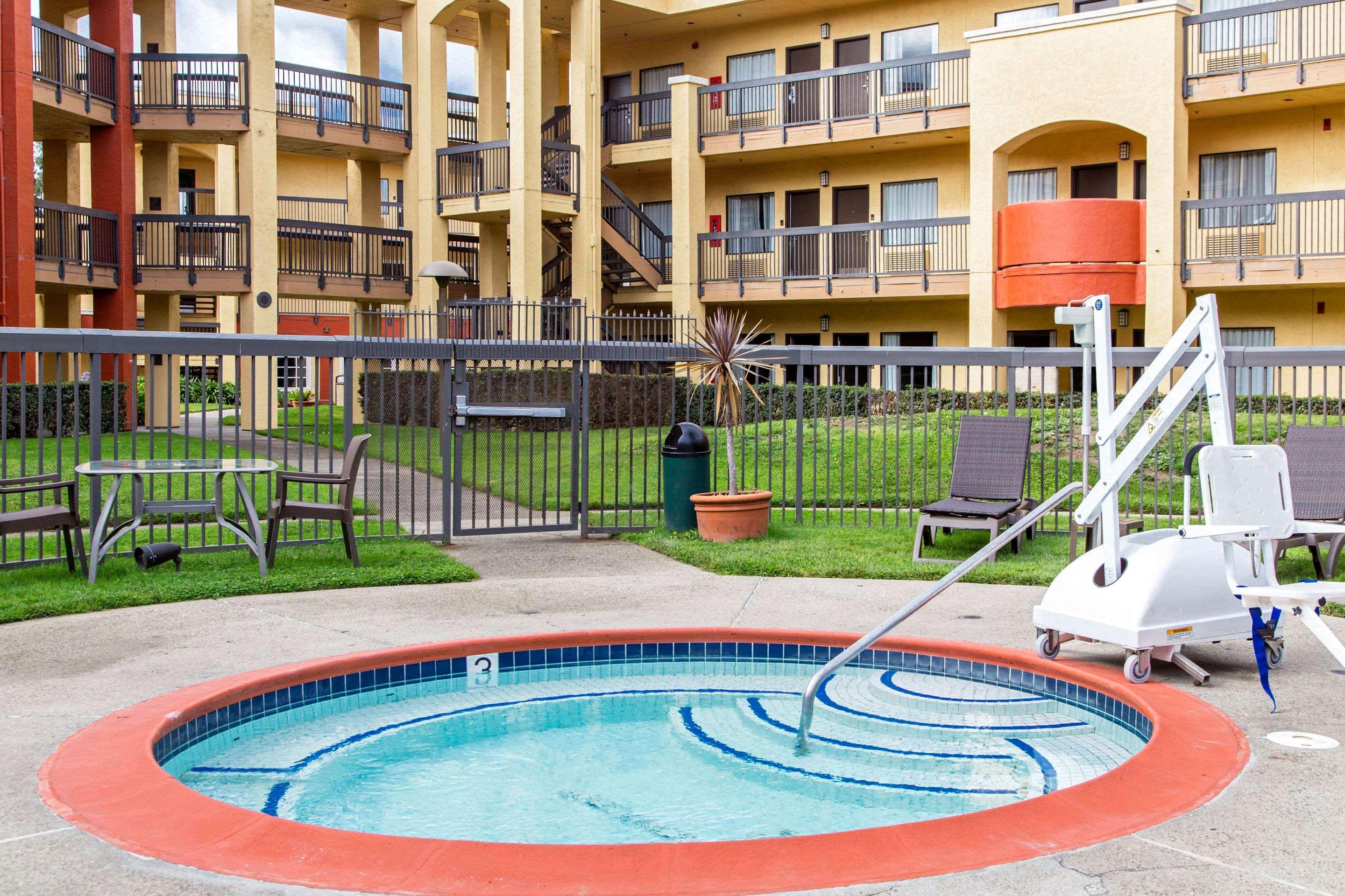Comfort Inn & Suites San Francisco Airport North Саут-Сан-Франциско Екстер'єр фото